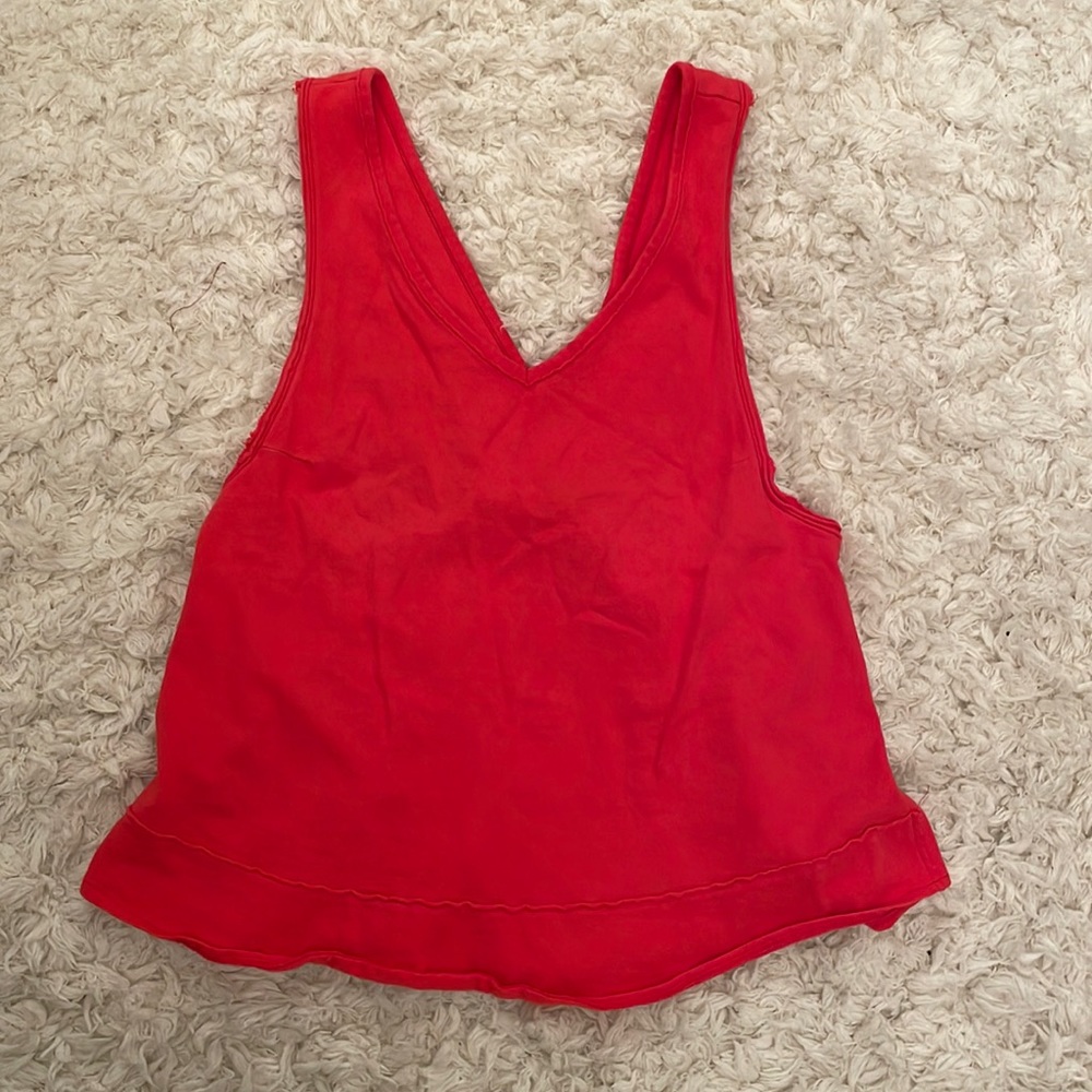 Flowy red tank